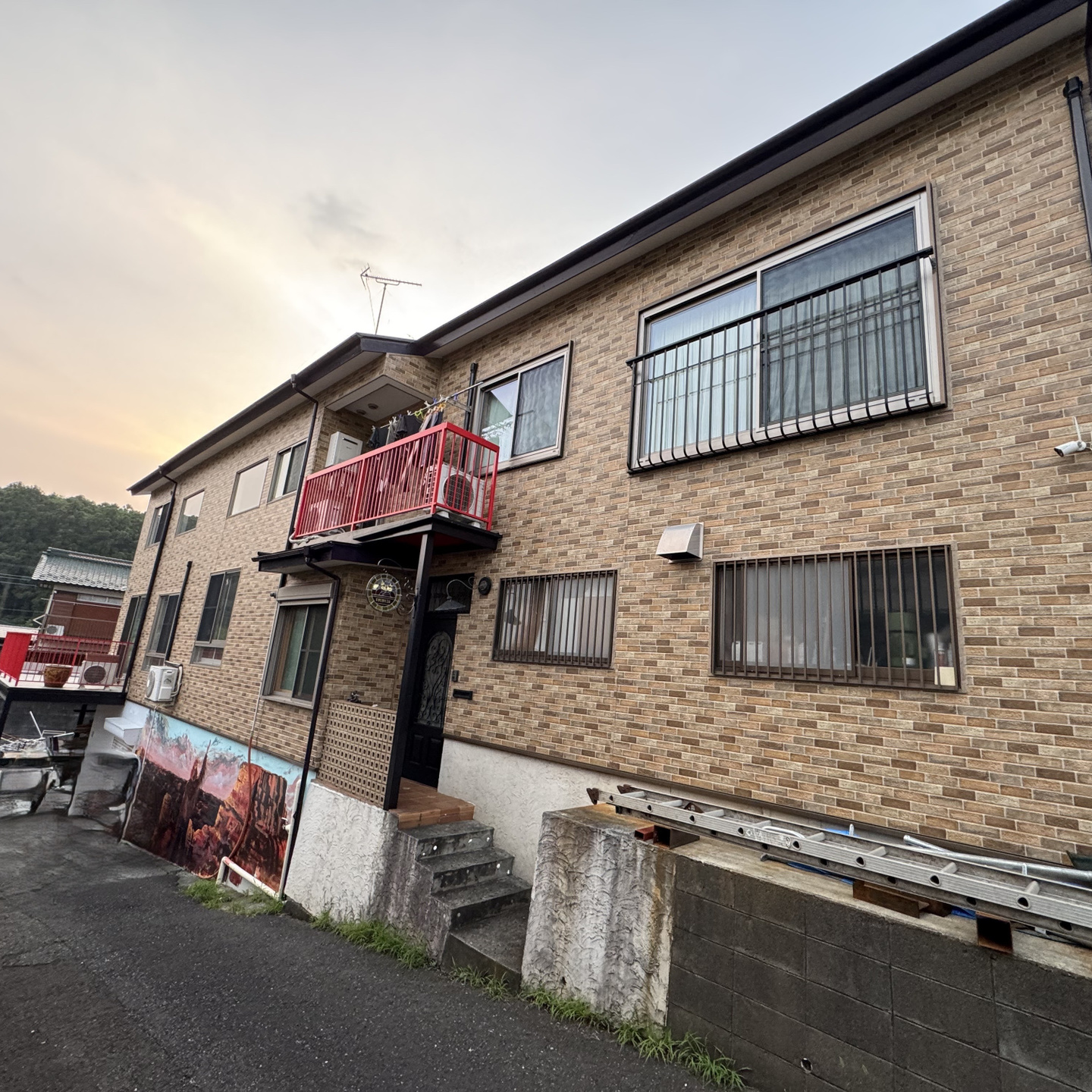 ナズグループロゴ青